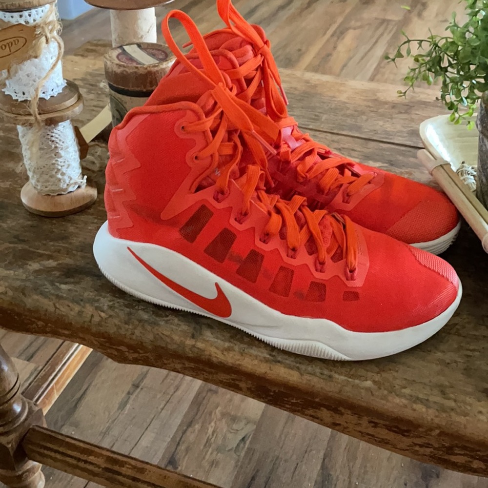 Nike zoom hyperdunk orange